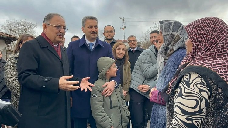 Bakan Özhaseki: "Tokat'ta 750 konut yıkılacak"