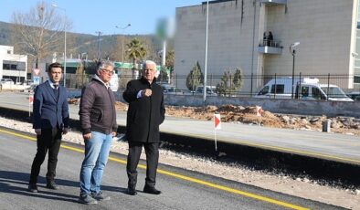 Başkan Gürün Menteşe’de Devam Eden Yol Çalışmasını İnceledi