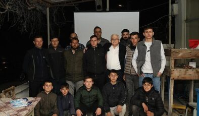 Burhaniye Belediye Başkan Adayı Ali Kemal Deveciler Kuyumcu Mahallesi’nde bir araya gelerek mahalle sakinleriyle önemli bir buluşma gerçekleştirdi