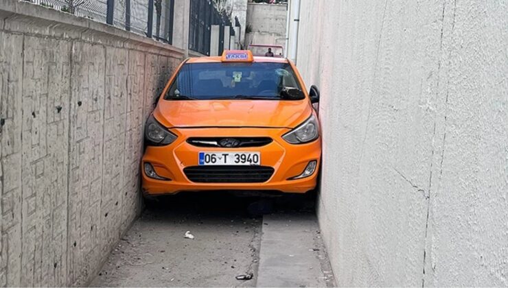 Alkollü Taksi Şoförü, Kaçarken Market Duvarına Sıkıştı!