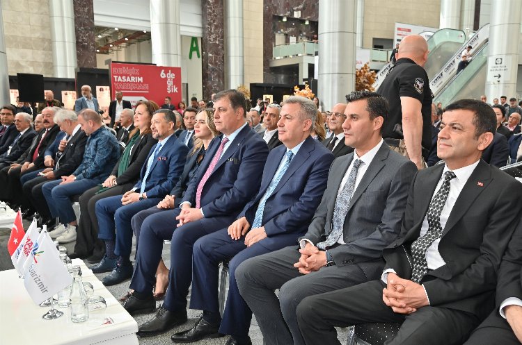 Başkan Zeyrek, Uluslararası Doğaltaş ve Teknoloji Fuarının açılışına katıldı