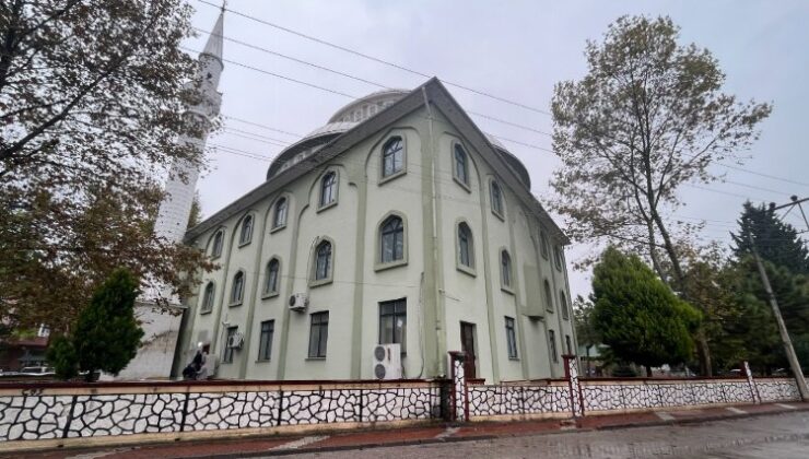 Kocaeli’de Yavuz Selim Camii’nin dış cephesini yeniledi