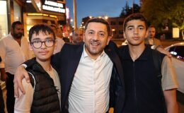 Nevşehir Belediye Başkanı Rasim Arı, akşam saatlerinde esnaf ziyaretlerinde bulundu