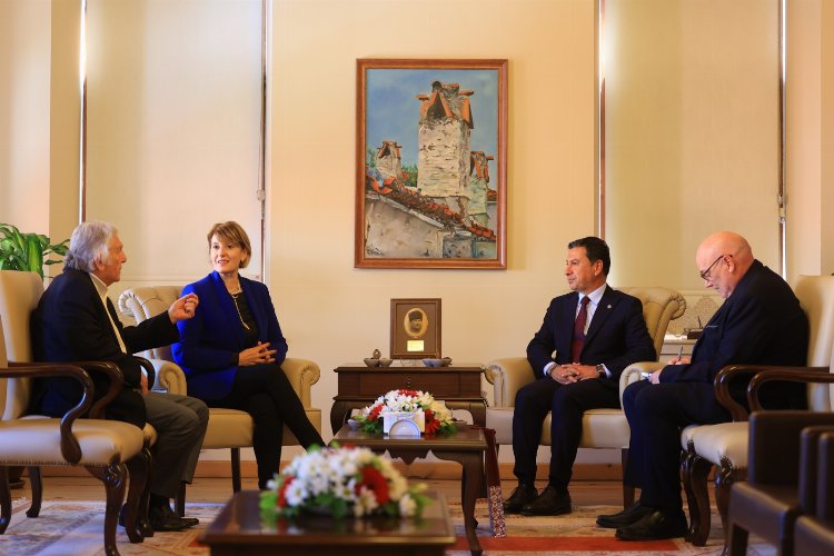 Birleşik Krallık Ankara Büyükelçisi’nden Başkan Aras’a ziyaret