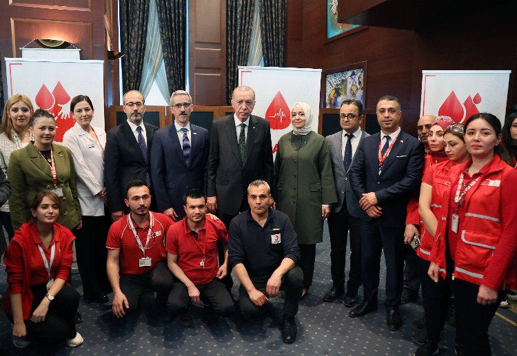 Erdoğan'dan kan bağışçılarına ziyaret