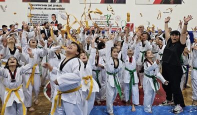 Gölcük Belediyespor bünyesindeki Taekwondo branşında 420 sporcu, kuşak atlama sevinci yaşadı