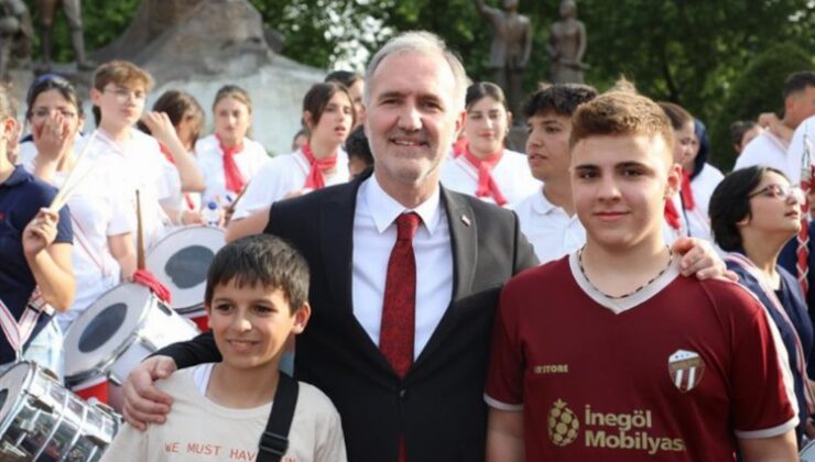 İnegöl’de 19 Mayıs coşkusu sokaklara taştı