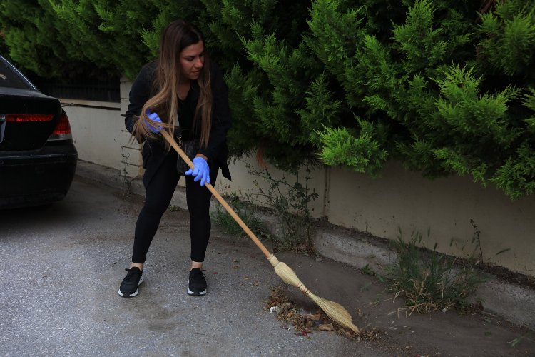 İzmir Güzelbahçe'de imece temizlik