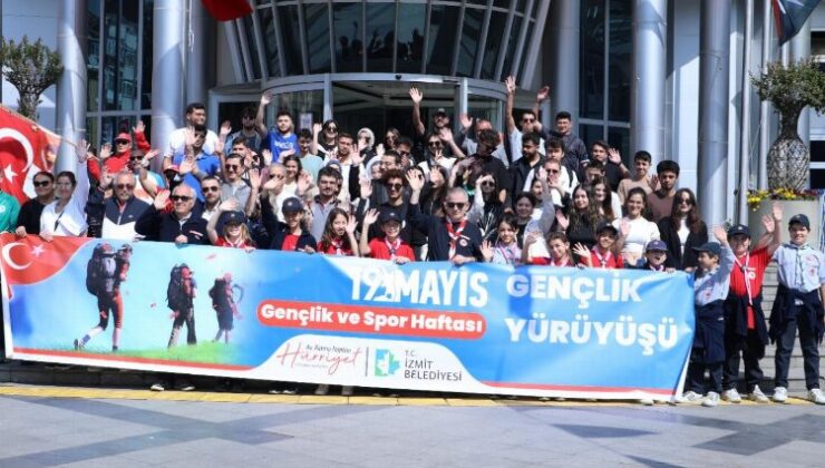 İzmitli gençler, 19 Mayıs Gençlik Yürüyüşünde buluştu