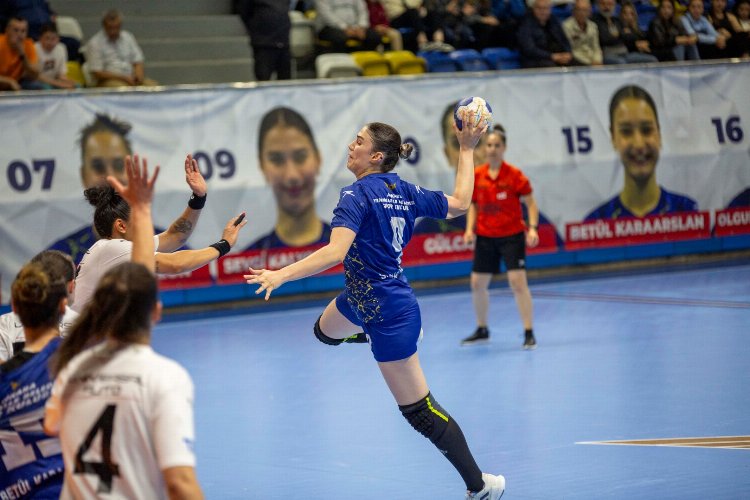 Kadınlar Süper Ligi'nde Armada Praxis Yalıkavak 2-1 öne geçti