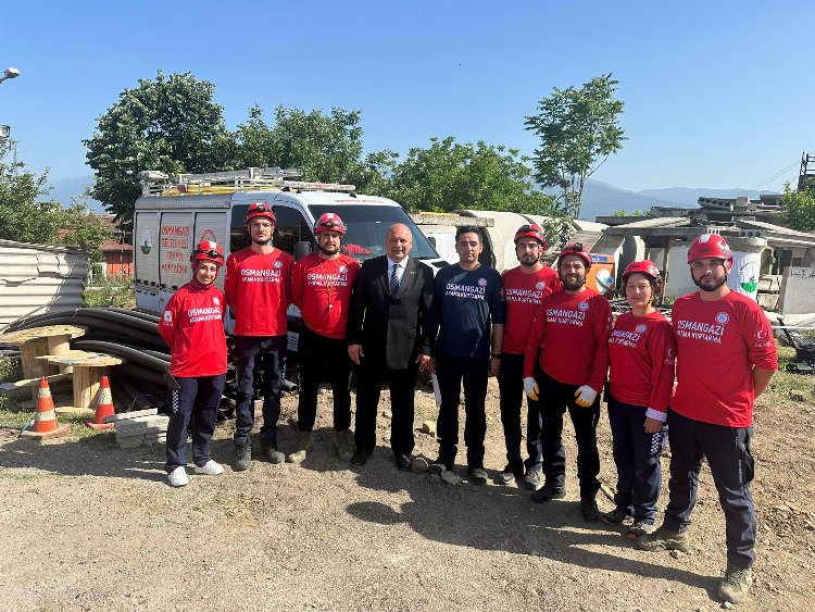 Osmangazi Belediyesi Arama Kurtarma Ekibinden nefes kesen tatbikat