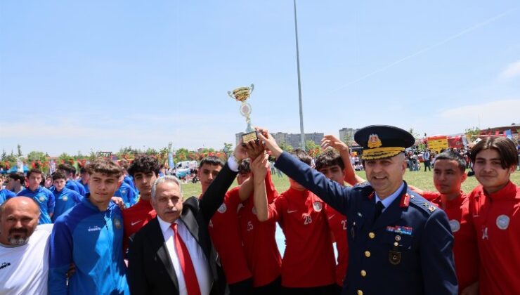 Sporcu fabrikası değil şampiyonluk fabrikası Talasgücü