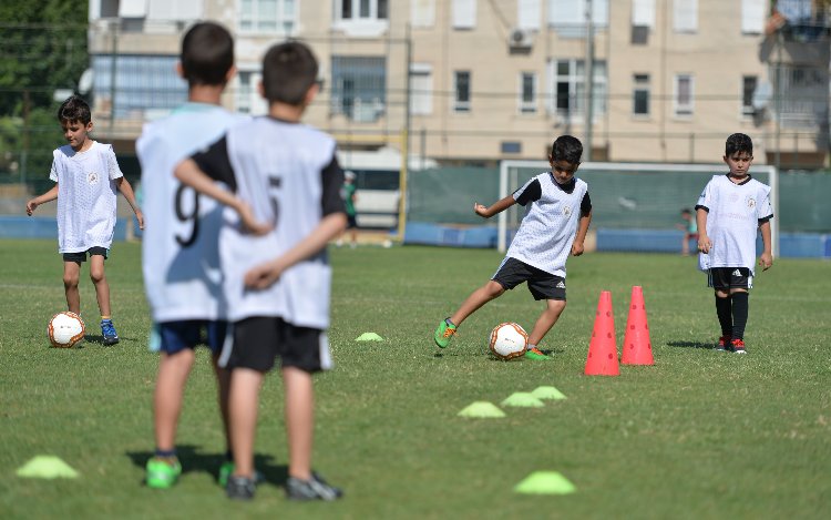 Antalya Muratpaşa’da yaz spor okulları başlıyor