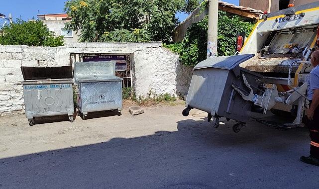 Karabağlar’da bayram boyunca 3148 ton evsel atık toplandı