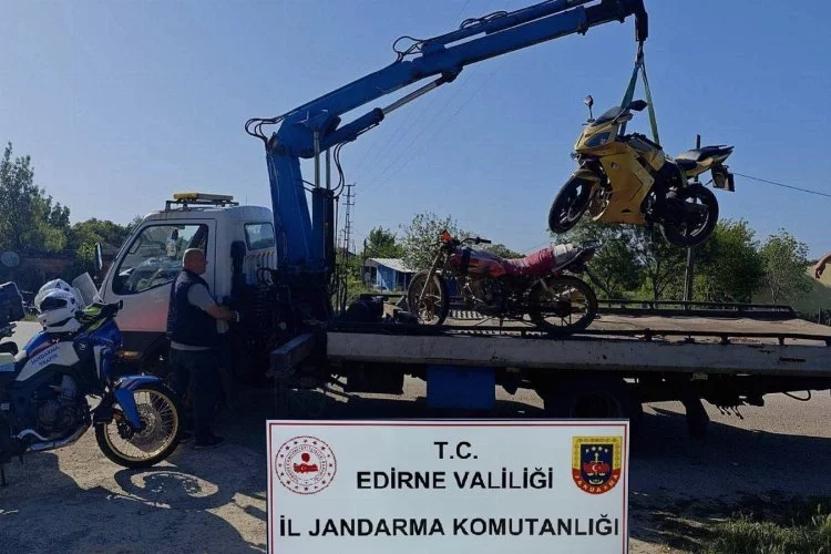 Keşan'da motosiklet sürücülerine trafik jandarma'dan uyarı!