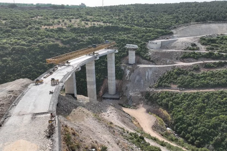 Kocaeli'de Dilovası Hastane Yolu’nda 40 kirişin montajı tamam