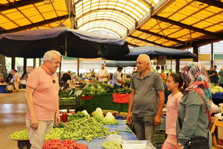 Nilüfer'de hem çiftçiye hem de vatandaşa kazandıran pazar