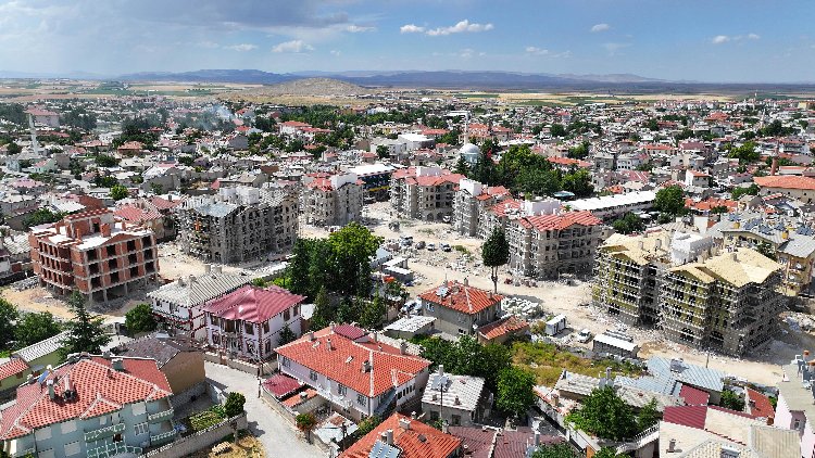 Başkan Altay'tan Kadınhanı’na yakın mercek