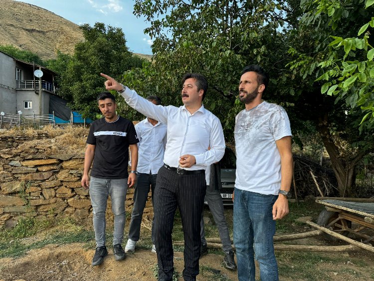 Başkan Özel iki ailenin barışı için Bitlis'e gitti