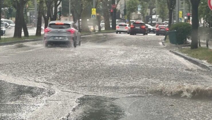 Bursa sağanak yağışa teslim