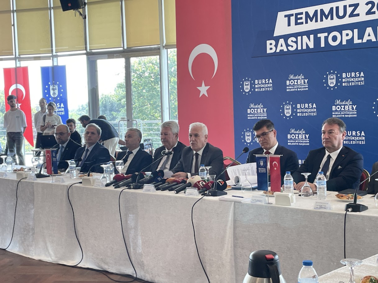 Bursa'da Başkan Bozbey, ‘Temmuz Ayı Basın Bilgilendirme Toplantısı’ düzenledi