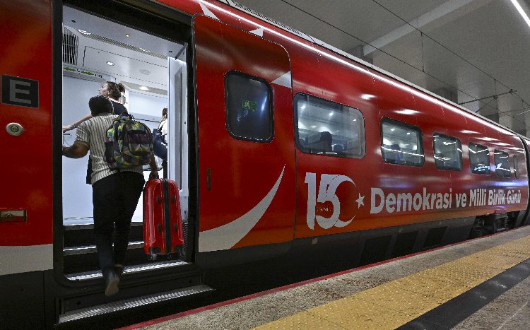 Milli Birlik Treni Ankara'dan yol aldı