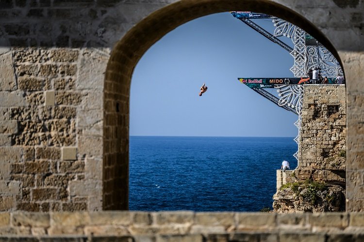 Red Bull Cliff Diving Dünya Serisi’nde İtalya Etabının kazananları belli oldu