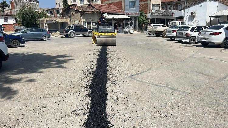 Yenişehir'de yol çalışmaları sürüyor