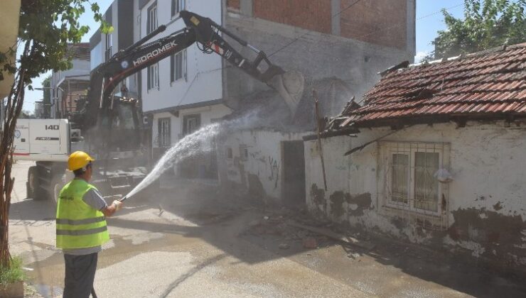 Yıldırım’da metruk  binalara karşı çalışmalar devam ediyor