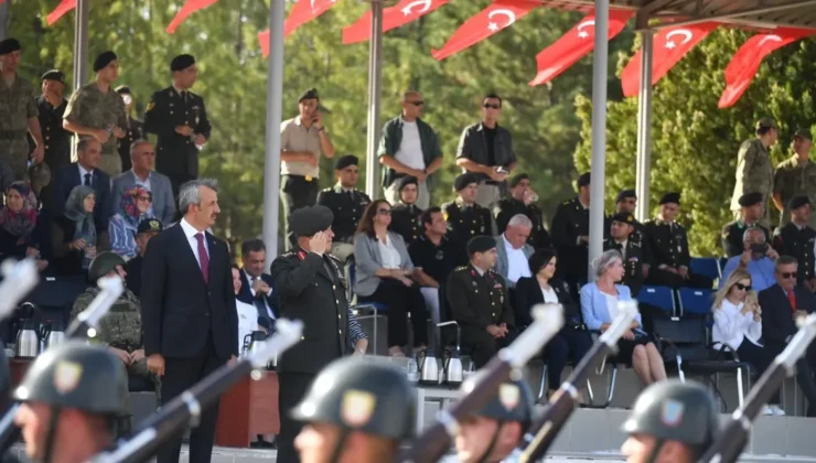 54. Mekanize Piyade Tugay’ında devir teslim töreni gerçekleşti