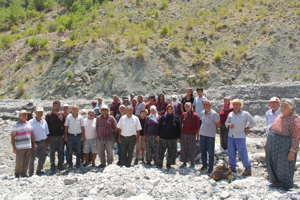 Fethiye’de Söğütlü köylüleri sularını HES’e vermemek için direniyor