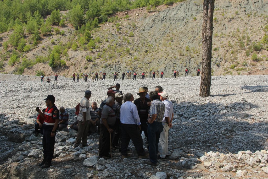 Fethiye’de Söğütlü köylüleri sularını HES’e vermemek için direniyor