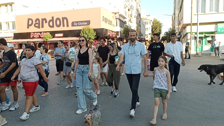 Hayvanseverler Keşan’dan seslendi: “Yasayı Veto Et”