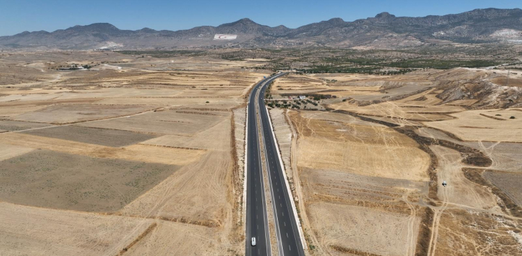 Kıbrıs Çevre Yolu'na start