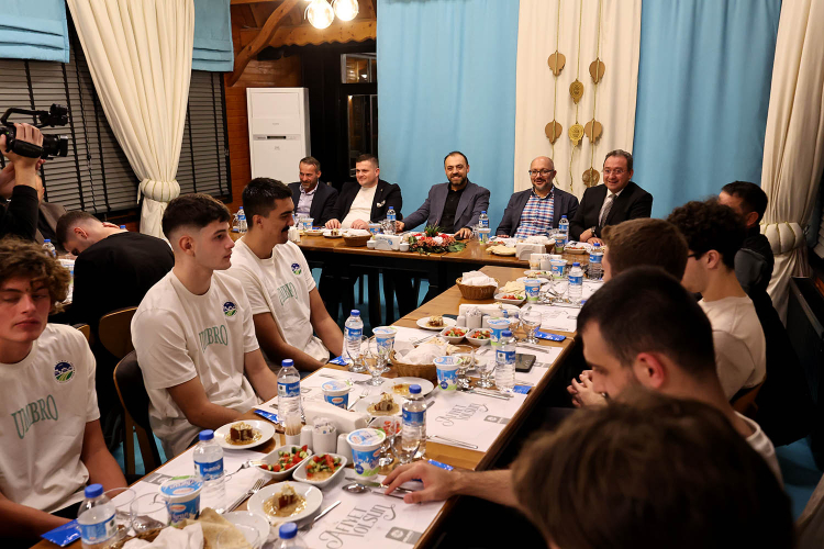 Sakarya Büyükşehir Basketbol yeni sezon öncesi kenetlendi