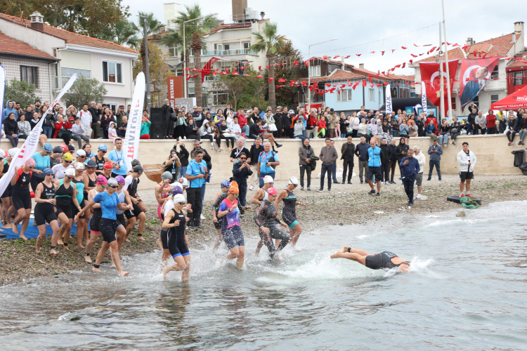 Mudanya Triatlonu yılın en fazla katılımlı yarışı oldu