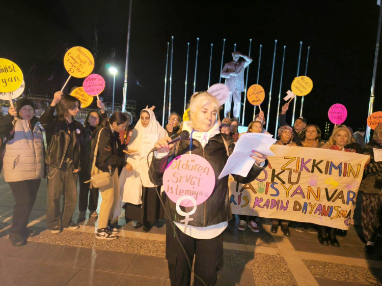 Muğla Marmarisli kadınlardan şiddete tepki