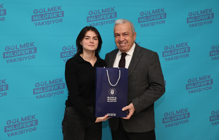 Bursa Nilüfer'de Başkan Özdemir gençleri ağırladı