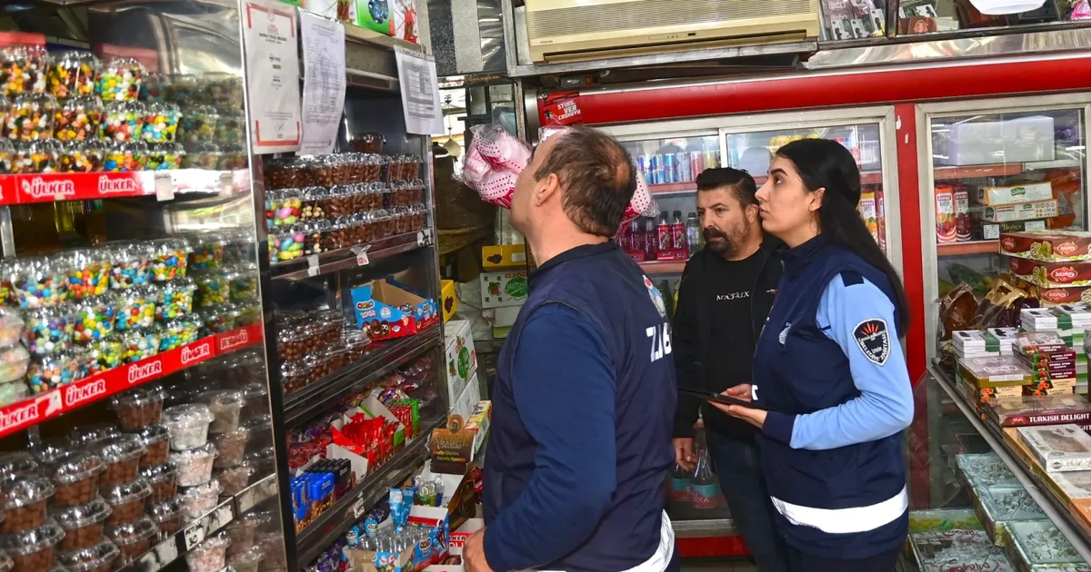 izmir-karabaglarda-yeni-yil-oncesi-denetimler-yogunlasti-nAb7nuy8.webp