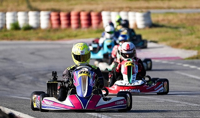 karting-son-ayakta-buyuk-cekisme-1Pwm9bt1.jpg