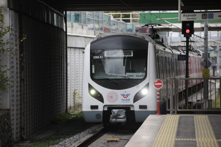 Marmaray bir günde 743 bin 596 kişiye hizmet verdi