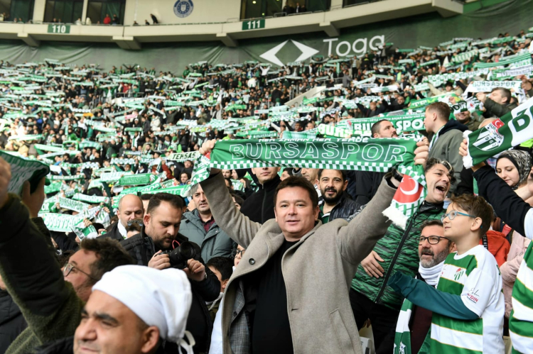 Osmangazili çocuklar Başkan Aydın'la Bursaspor maçına gitti