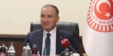 ak-partiden-tbmmde-yeni-gorev-dagilimi-bozdag-yeniden-baskanvekili-zA1gFYfN.webp