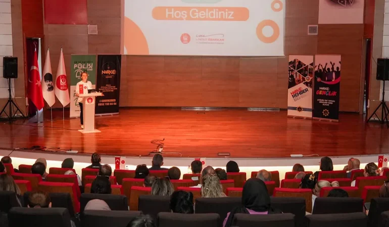 Ankara Keçiören’de “En İyi Narkotik Polisi Anne” buluşması