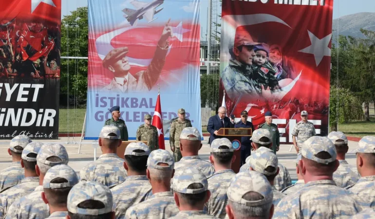 Bakan Güler’den Hava Kuvvetleri’ne övgü… TSK’nın kararlılığı vurgulandı