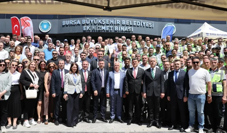 Başkan Bozbey, Bursa Büyükşehir ailesiyle bayramlaştı