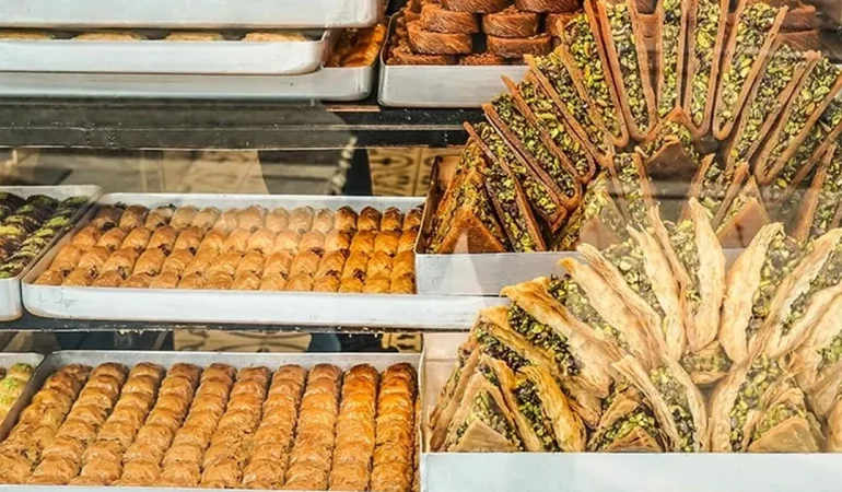 Bayramda tatlı keyfi için uzman önerileri… Tatlının doğru zamanı öğle sonrası