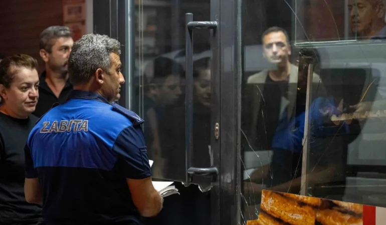 Bornova’da sabaha karşı denetim mesaisi