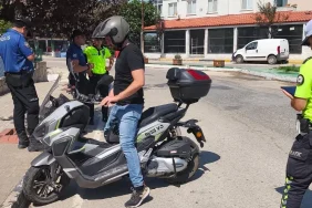 edirne-kesanda-motosiklet-denetiminde-ceza-yagdi-fA1hPXph.webp