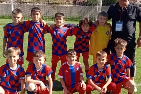 edirne-kesanli-minikler-kartepe-turnuvasinda-ikinci-oldu-PXgQ3ksX.webp